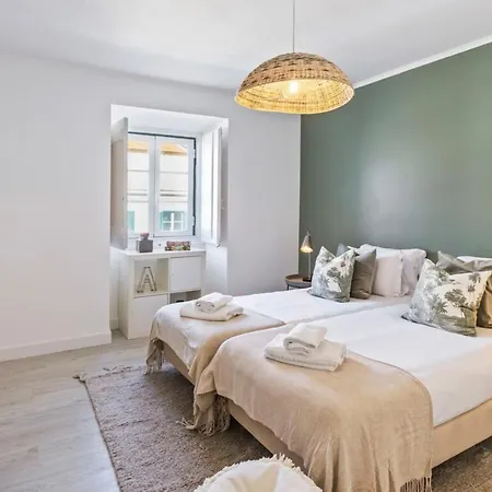 Stunning 2 Bedroom Near Belem Apartment *