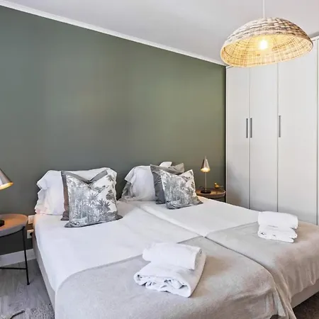 Apartment Stunning 2 Bedroom Near Belem *