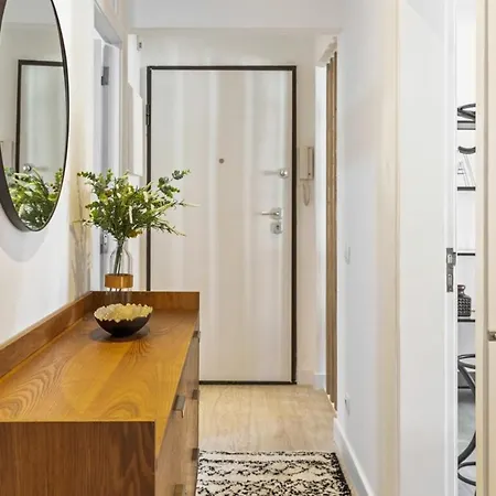 Apartment Stunning 2 Bedroom Near Belem *