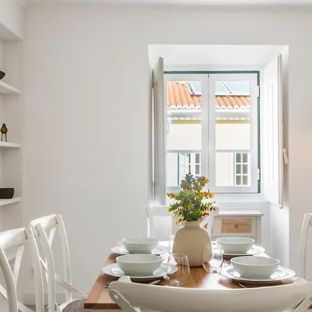 Stunning 2 Bedroom Near Belem *