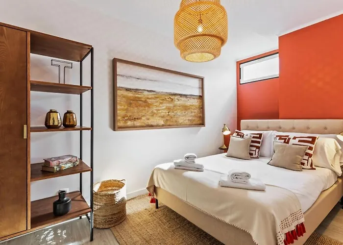 Stunning 2 Bedroom Near Belem Апартаменты Лиссабон